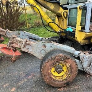 foto MenziMuck A71 mobil bagr kráčivka 9t pavouk rypadlo