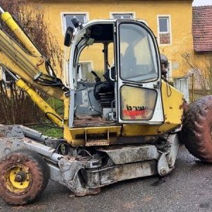 foto MenziMuck A71 mobil bagr kráčivka 9t pavouk rypadlo